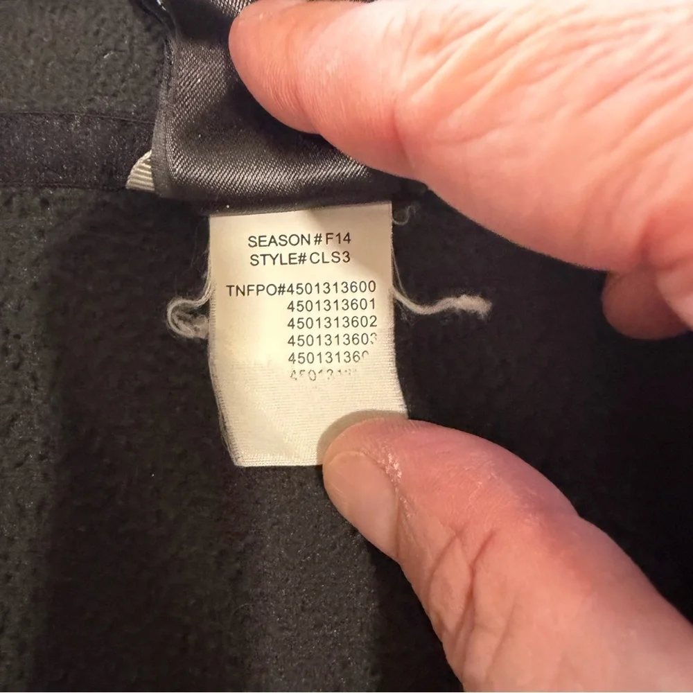 The North Face Men’s Full Zip Black Fleece Jacket Large